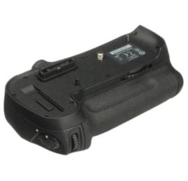 گریپ-طرح-فابریک-Nikon-MB-D12-Battery-Pack-for-D800-and-D810-Cameras